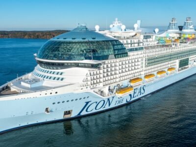 Icon of the Seas (250,800 GT)