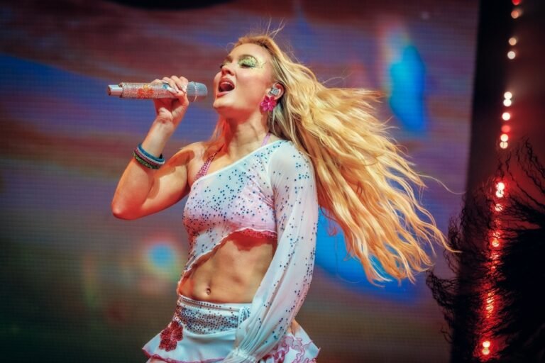 Top 15 Best Swedish Female Singers of All Time