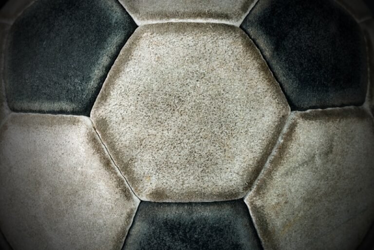 Top 10 Best Footballers of All Time