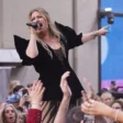 Top 10 Best Songs by Kelly Clarkson