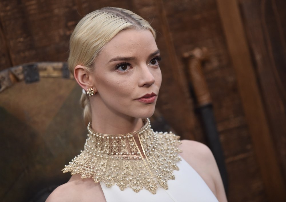 Top 10 Most Beautiful Women in the World (According to Golden Ratio Science)
