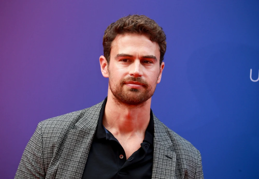 8 Best Theo James Films