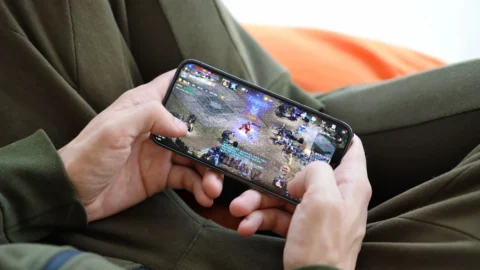 Top 10 Oldest Online Games Still Being Played